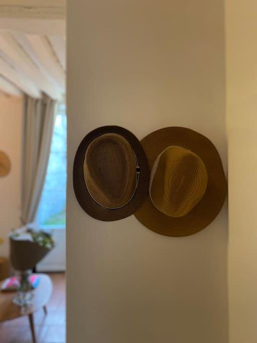 Loft/Jardin Et Parking : Le Petit Clos Bourdet Honfleur Exteriör bild