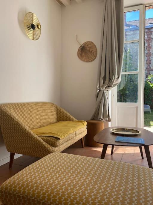 Loft/Jardin Et Parking : Le Petit Clos Bourdet Honfleur Exteriör bild