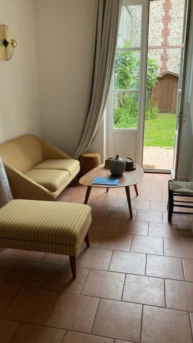Loft/Jardin Et Parking : Le Petit Clos Bourdet Honfleur Exteriör bild