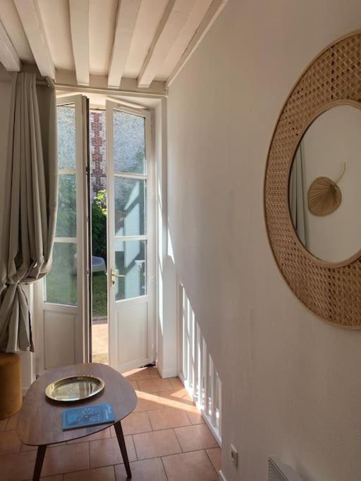 Loft/Jardin Et Parking : Le Petit Clos Bourdet Honfleur Exteriör bild