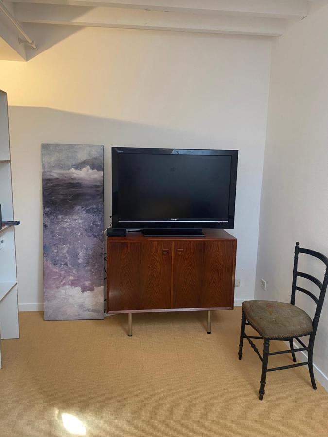 Loft/Jardin Et Parking : Le Petit Clos Bourdet Honfleur Exteriör bild